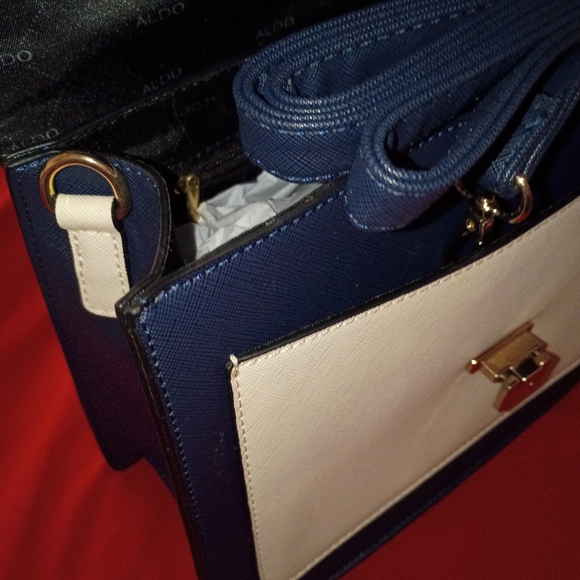 Authentic NEW - Picture 4 of 9